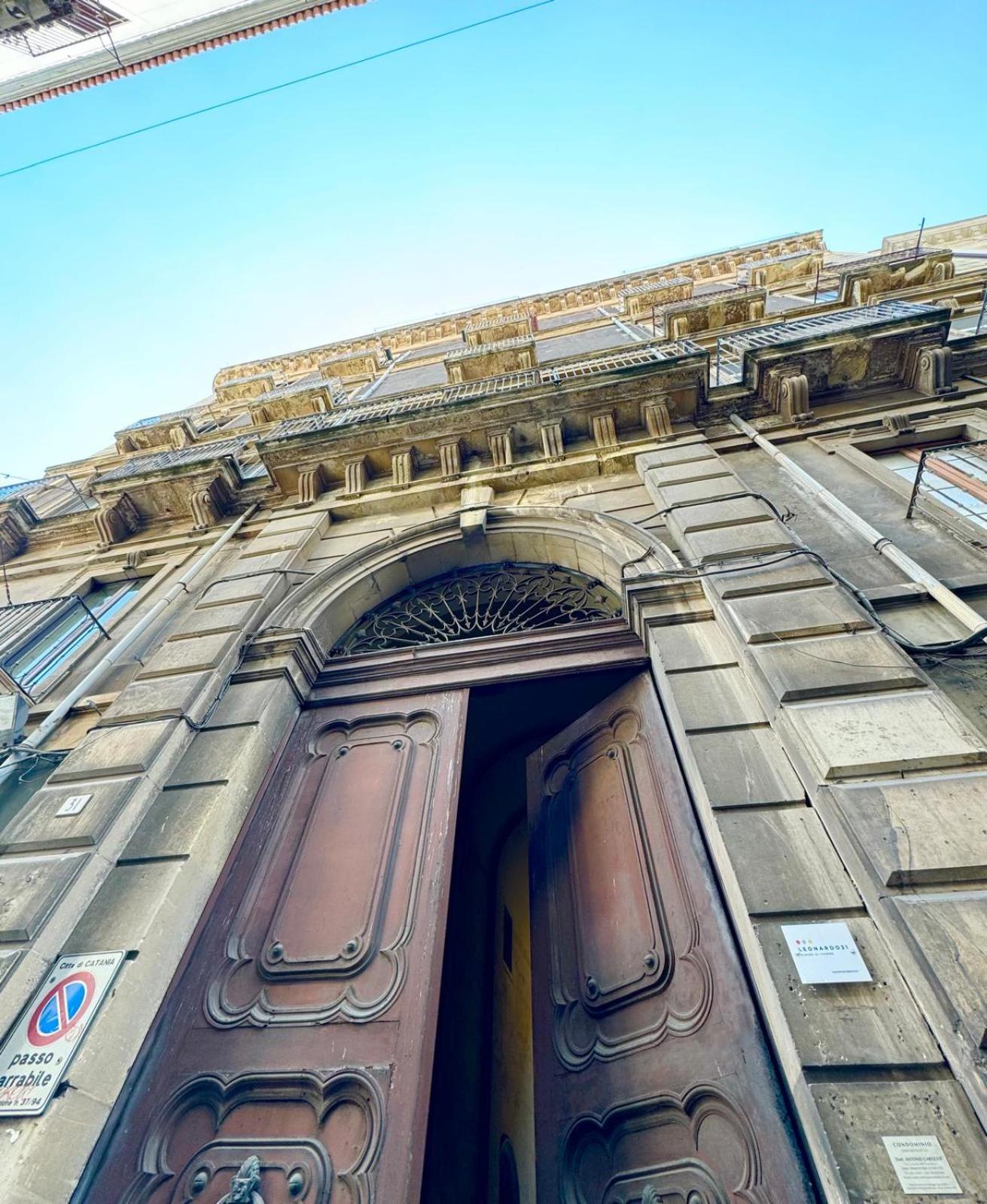 Апартаменты Duomo Leonardo31 Dimora Di Charme Катания Экстерьер фото